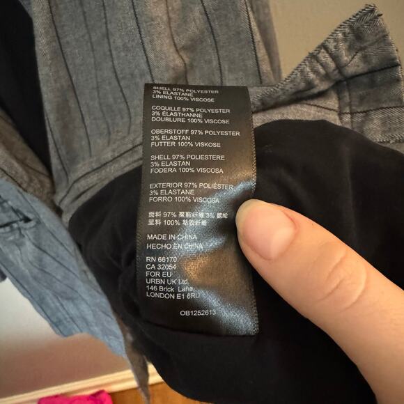 WE THE FREE Oversized Grey and Black Stripe Blazer Size Small Casual comfort - Picture 5 of 6